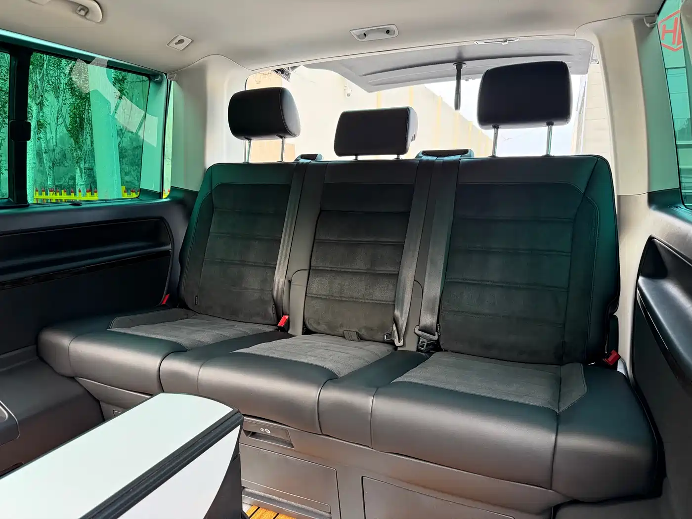 Volkswagen Multivan 2018 2.0TSI 2WD Luxury Edition 7-Seater фото 17