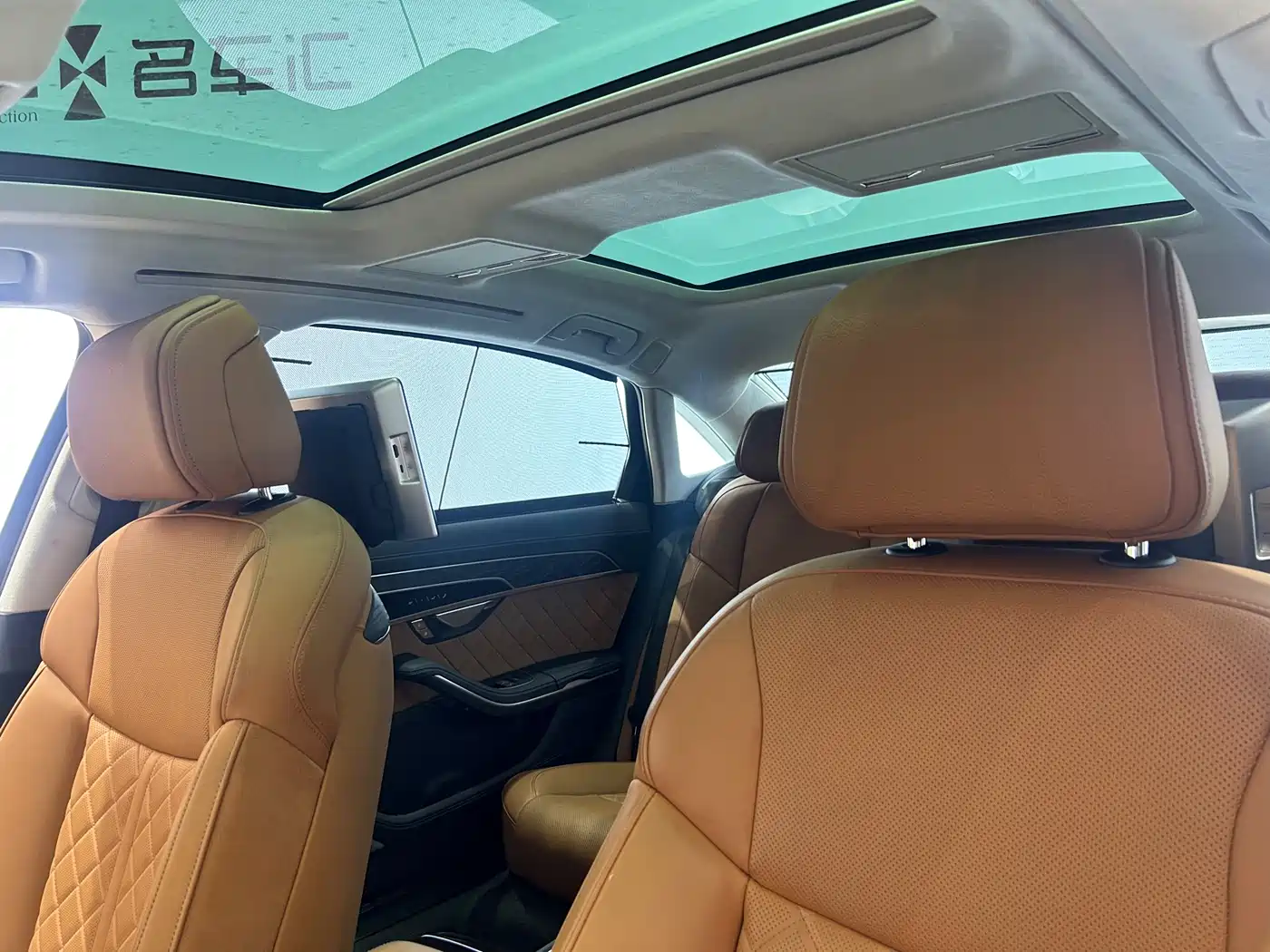 Audi A8 2022 A8L Horch Founder's Edition Legendary фото 10