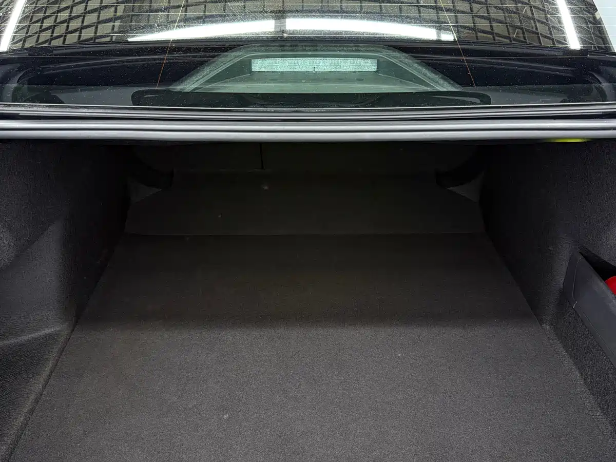 Volkswagen Passat 2023 280TSI Elite Edition фото 18
