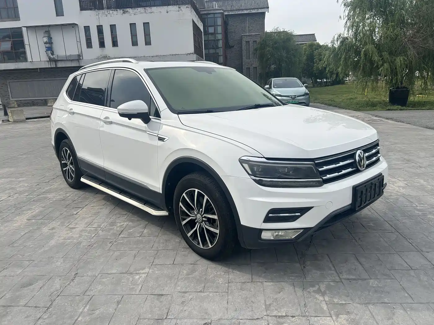 Volkswagen Tiguan L 2018 330TSI Automatic 2WD Luxury Edition фото 3