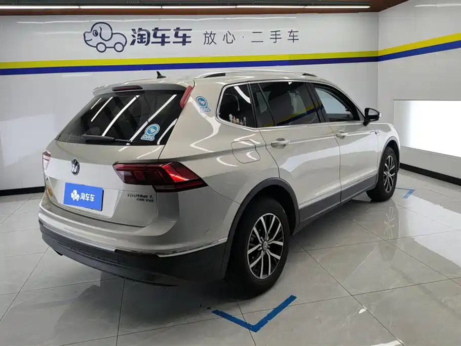Volkswagen Tiguan L 2017 330TSI Automatic 2WD Luxury Edition фото 3