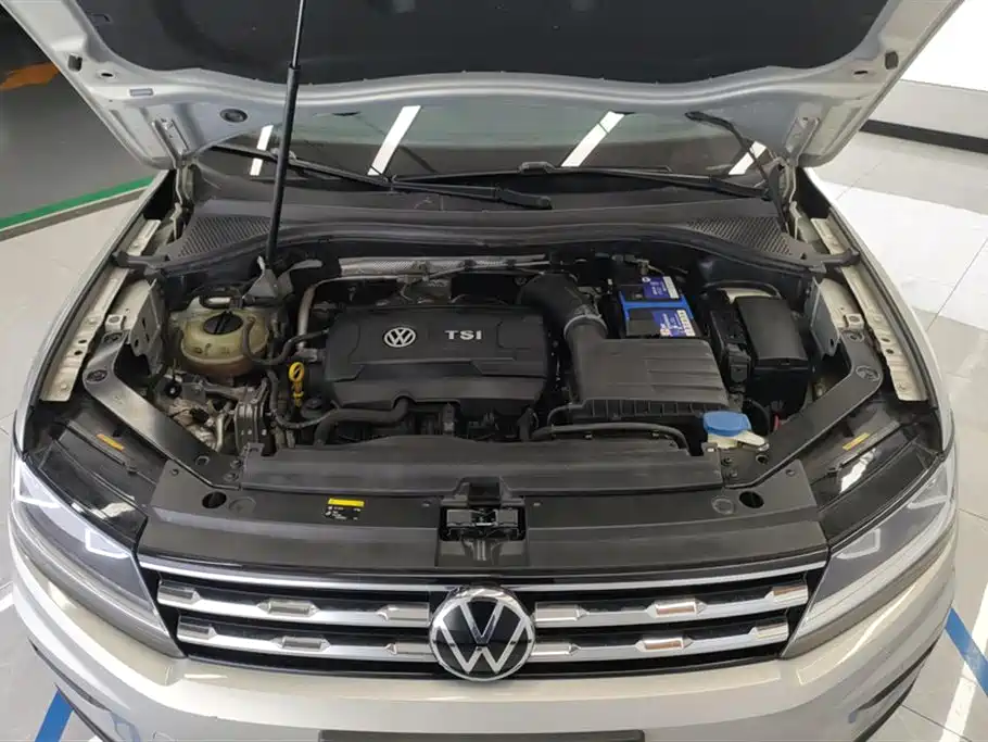 Volkswagen Tiguan L 2017 330TSI Automatic 2WD Luxury Edition фото 10
