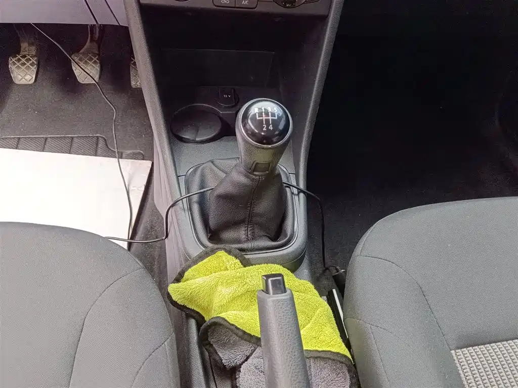 Volkswagen Polo 2016 1.4L Manual Trend фото 10