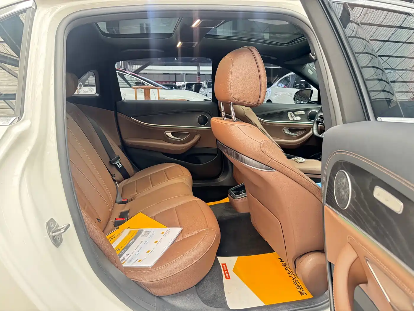 Mercedes-Benz E-Class 2023 E 300 L Sport Fashion фото 9