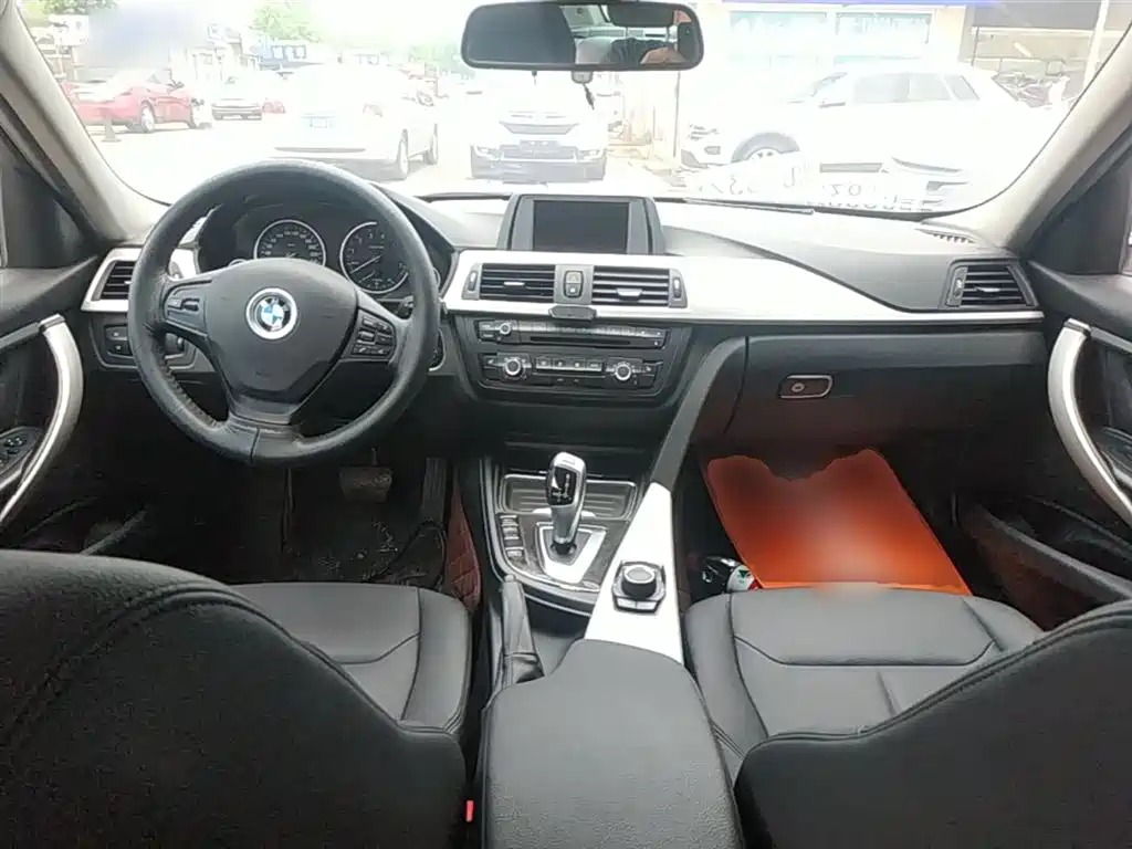 BMW 3 Series 2015 316Li Fashion фото 10