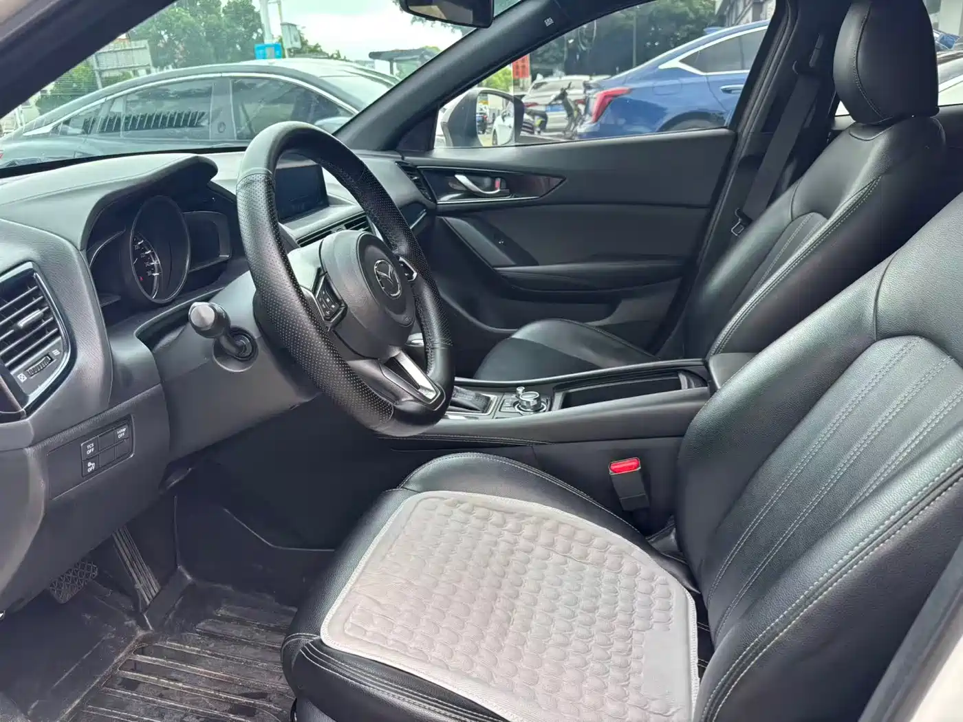 Фото 7 - Mazda CX-4