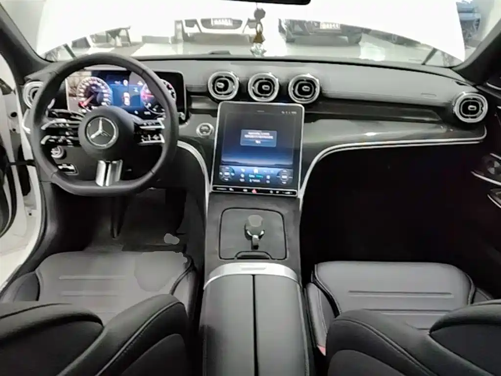 Mercedes-Benz C-Class 2025 Facelift C 260 L Night Sport Edition фото 10