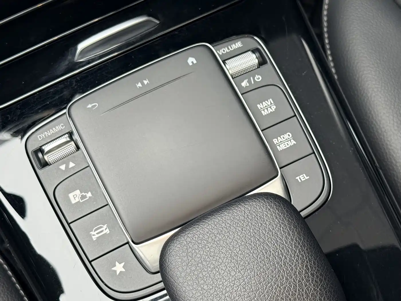 Mercedes-Benz A-Class 2022 Facelift A 200 L Sport Sedan Fashion Style фото 21