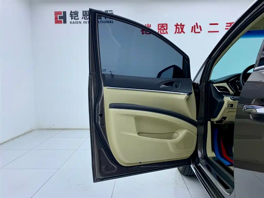 Buick GL8 2023 Facelift Land Business Class Luxury фото 30