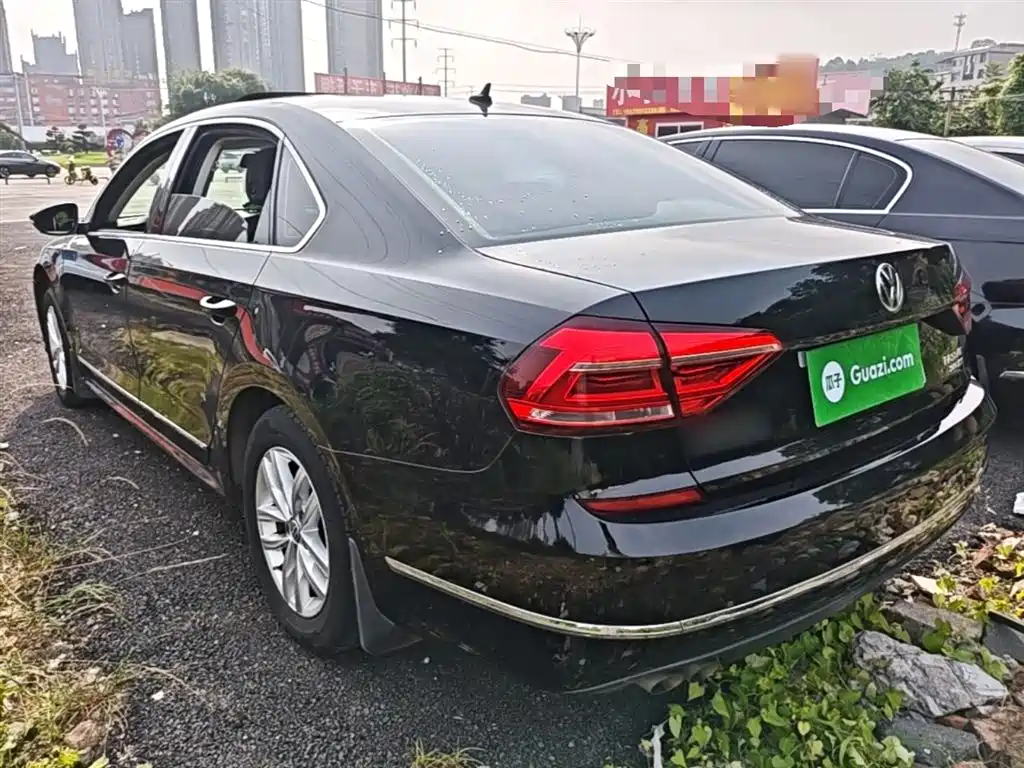 Volkswagen Passat 2016 280TSI DSG Honor Edition фото 5
