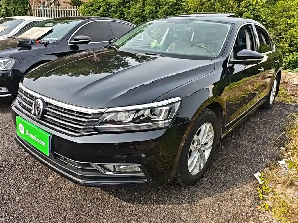Volkswagen Passat 2016 280TSI DSG Honor Edition фото 2