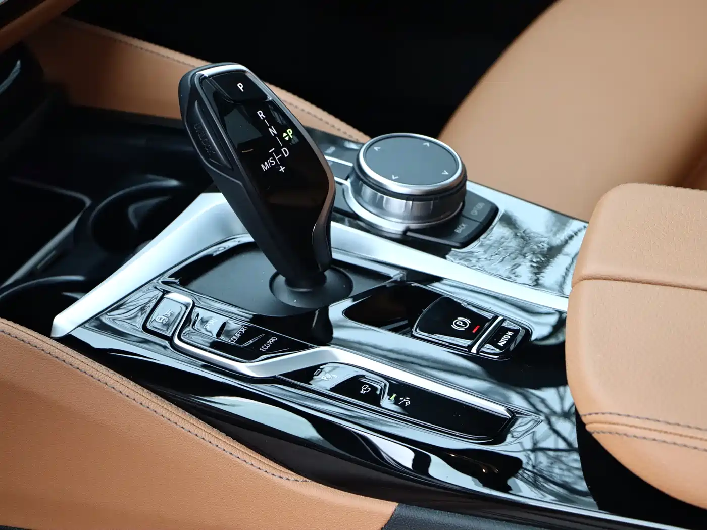 BMW 6 Series GT 2024 630i M Sport Ultimate Package фото 7