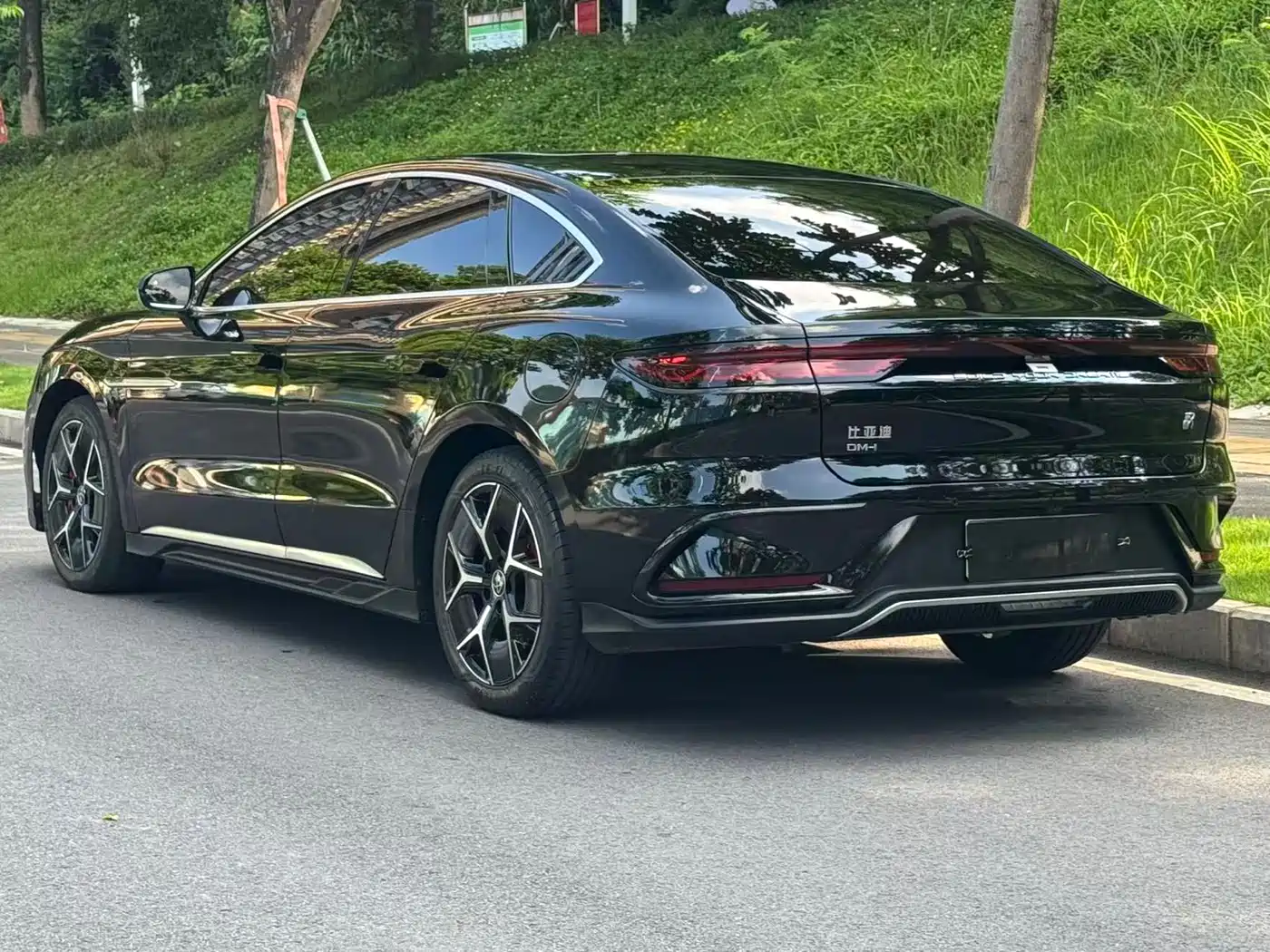BYD Han 2023 DM-i Champion Edition 200KM Exclusive фото 4