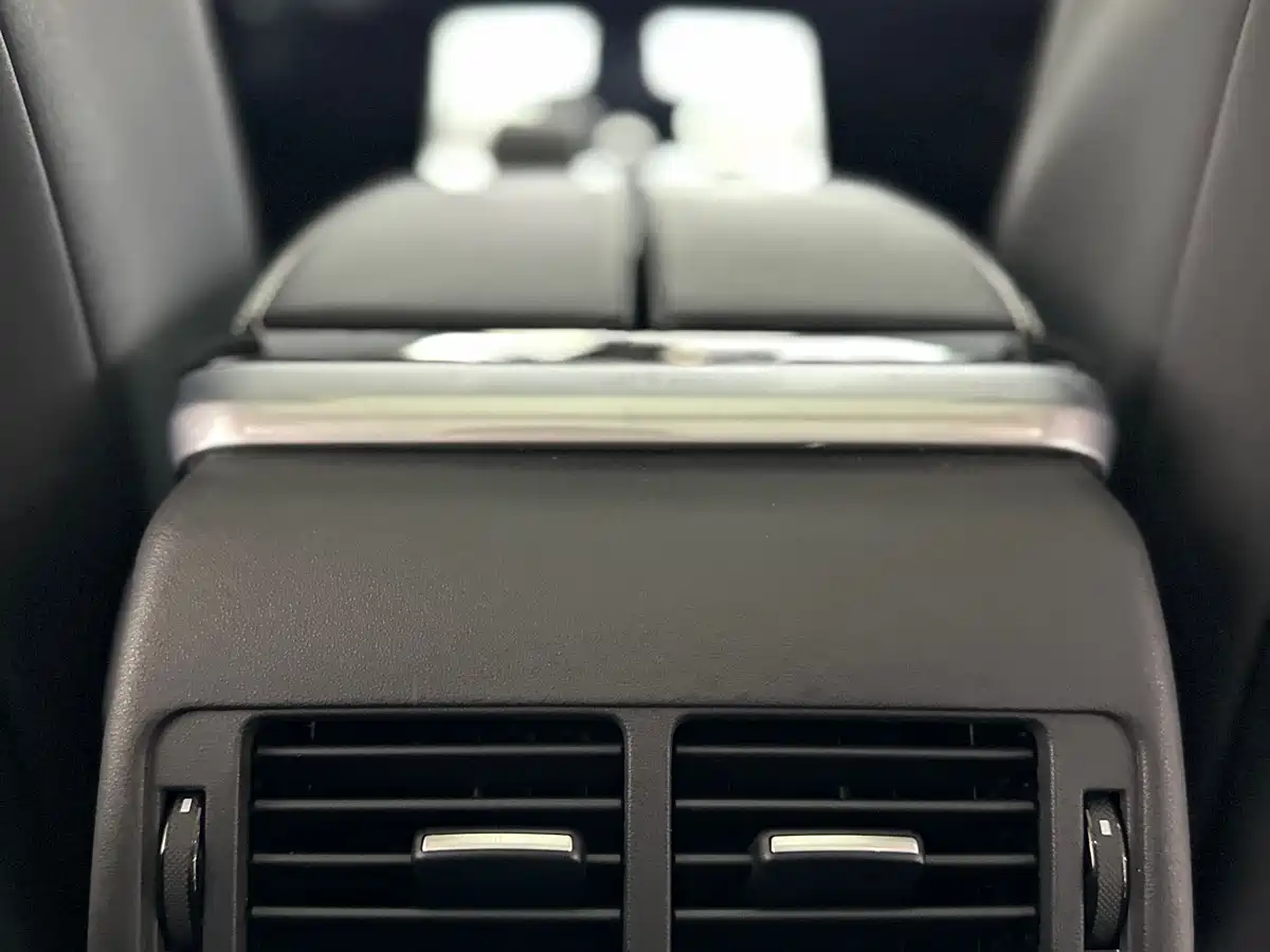 Land Rover Range Rover Velar 2022 250PS фото 11