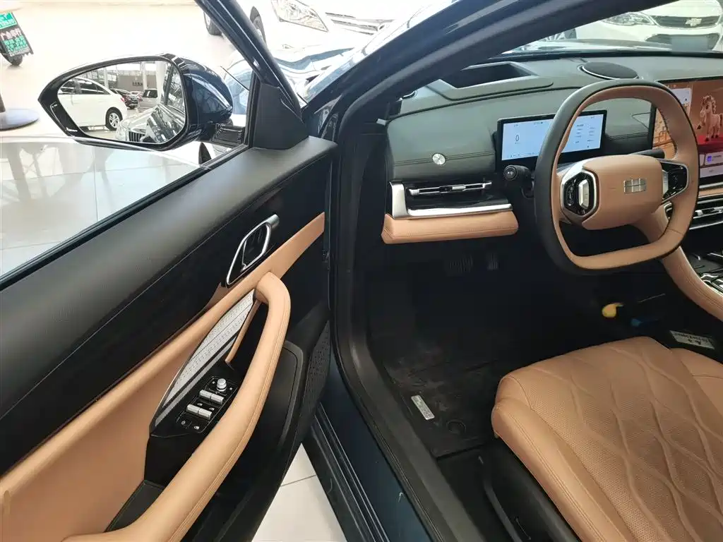 Geely Galaxy Galaxy A7 2025 EM-i фото 16