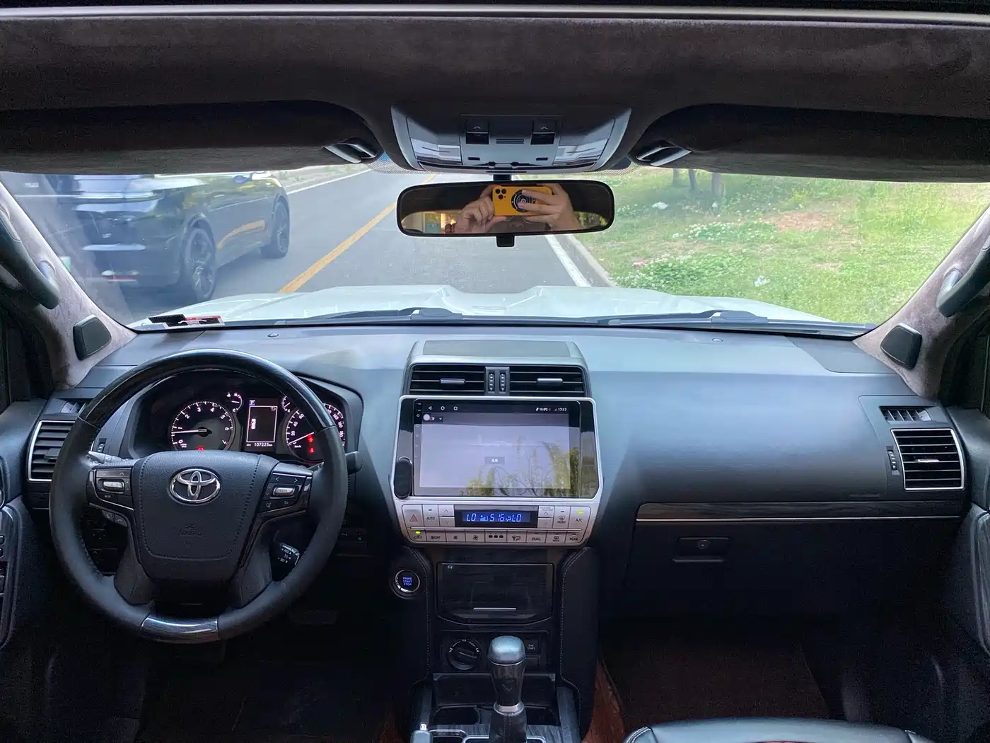 Toyota Prado 2018 3.5L Automatic TX-L Rear-mounted Spare Tire фото 5