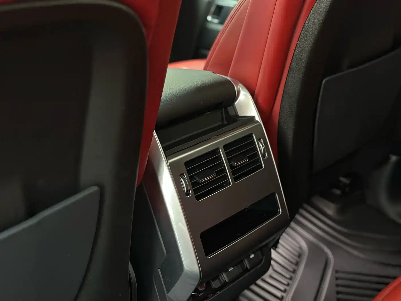 Land Rover Range Rover Sport 2019 3.0 SC V6 Special Edition фото 20