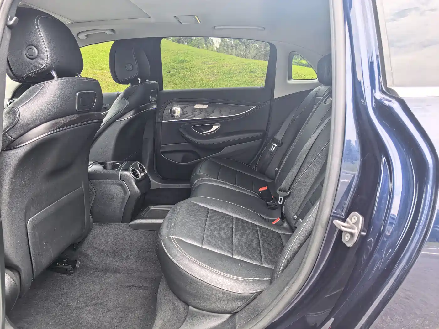 Mercedes-Benz E-Class 2016 E 200 L Sport Type фото 12
