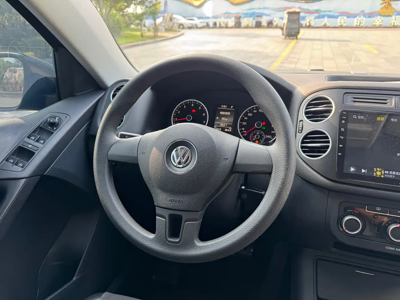 Volkswagen Tiguan 2016 Model 300TSI Automatic 2WD Trend Edition фото 16
