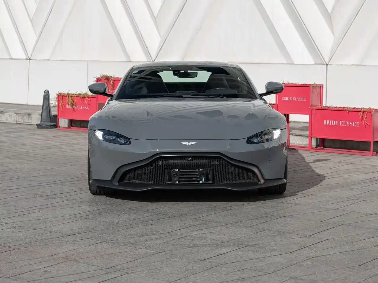 Aston Martin V8 Vantage 2022 2020 4.0T V8 Coupe