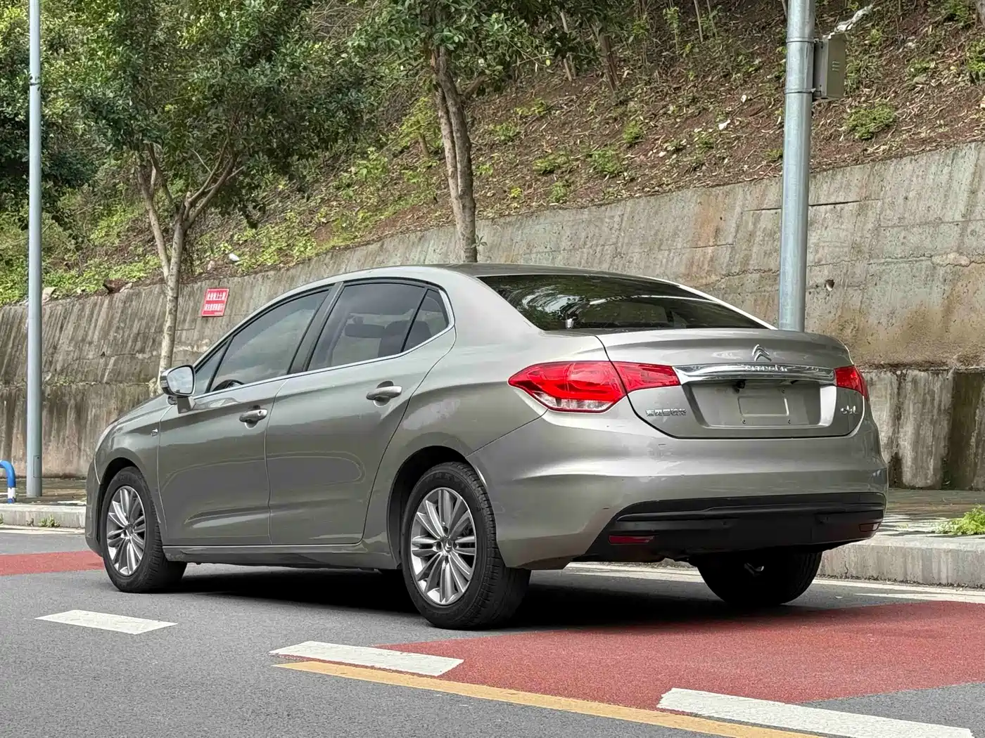 Citroën C4L 2016 2015 1.2T Automatic Luxury Edition