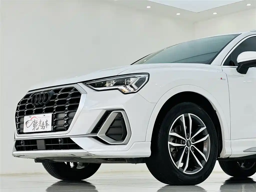Audi Q3 2022 35 TFSI Progressive Dynamic фото 8