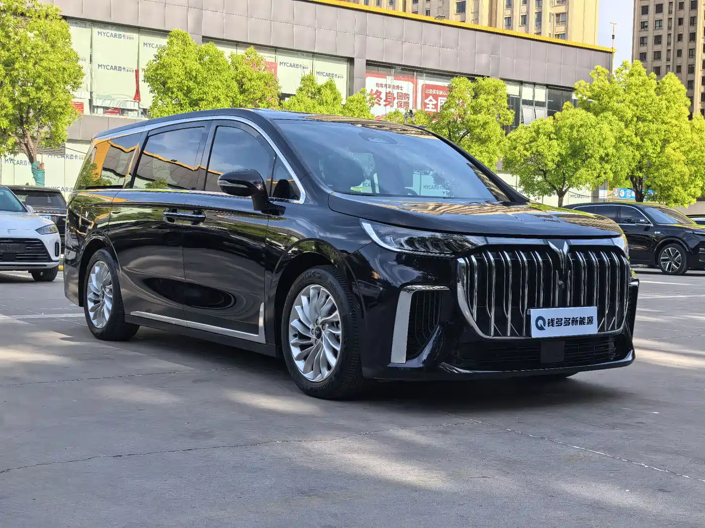 Voyah Auto Voyah Dreamer 2022 Low-carbon Dream+Smart Package фото 3