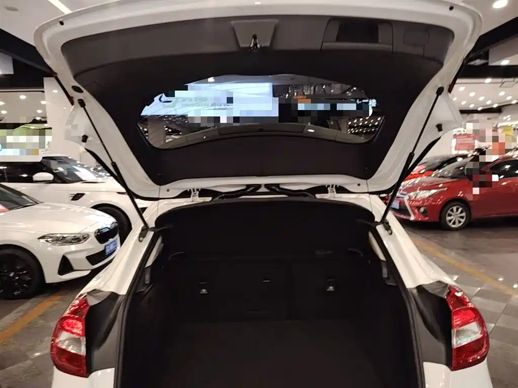 Mercedes-Benz GLA 2015 GLA 200 Dynamic фото 19