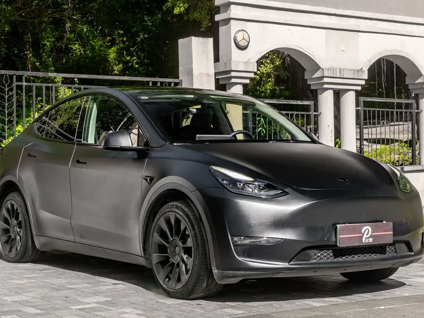 TESLA MODEL Y