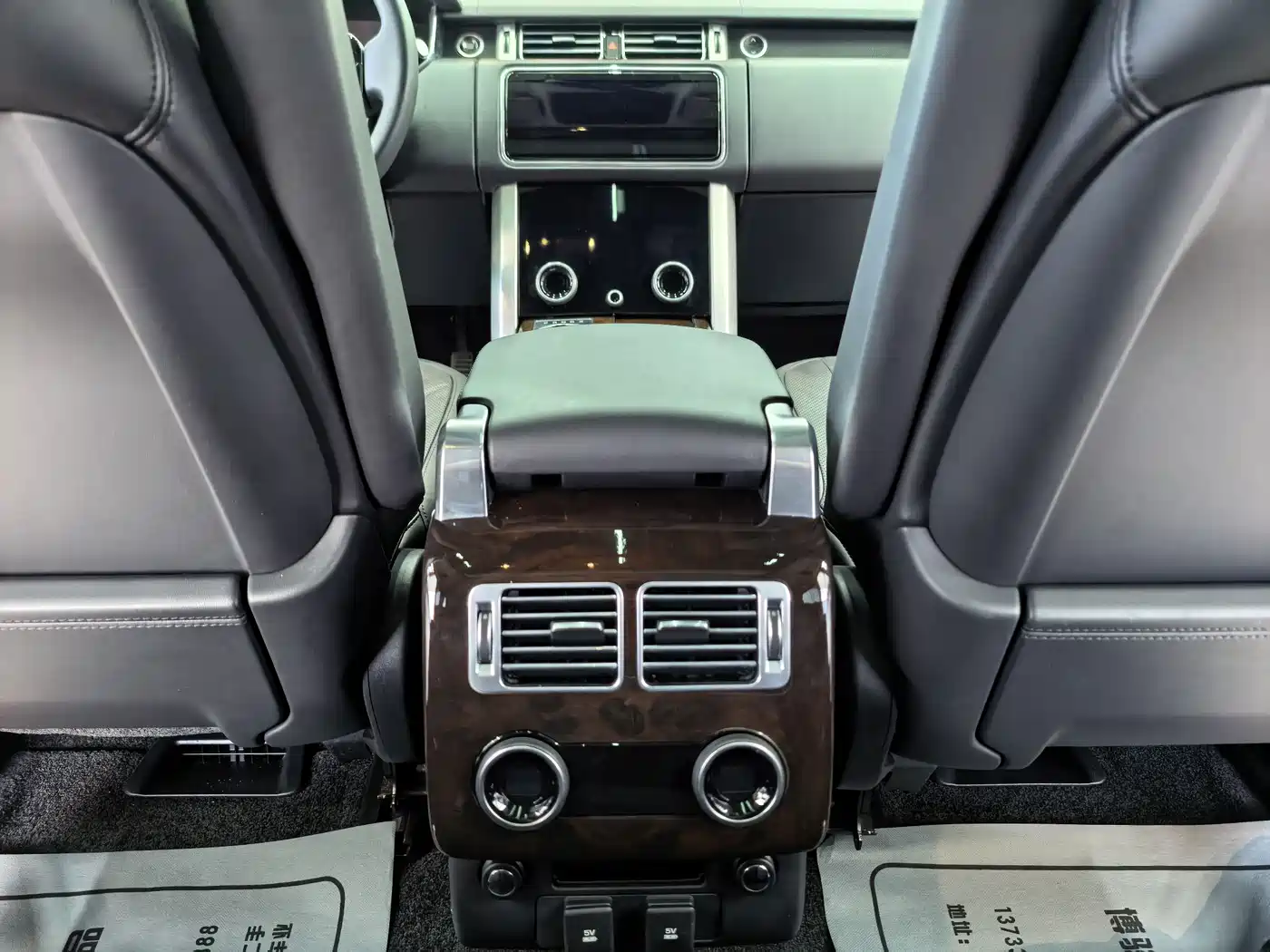 Land Rover Range Rover 2020 3.0 L6 Heritage Edition фото 11