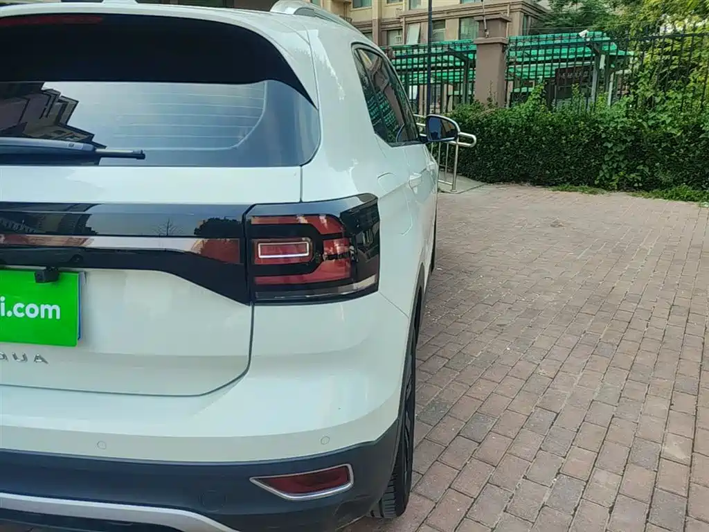 Volkswagen Tanying 2021 1.5L Automatic Smart Connect Edition фото 8
