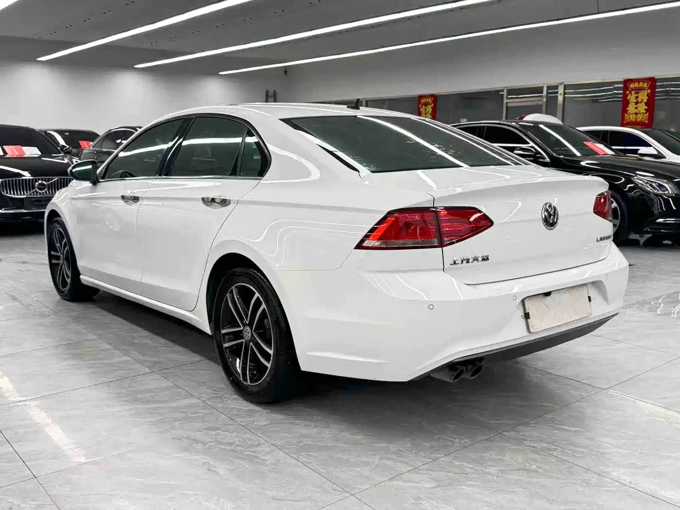 Volkswagen Lamando 2017 230TSI DSG Trend Edition фото 6