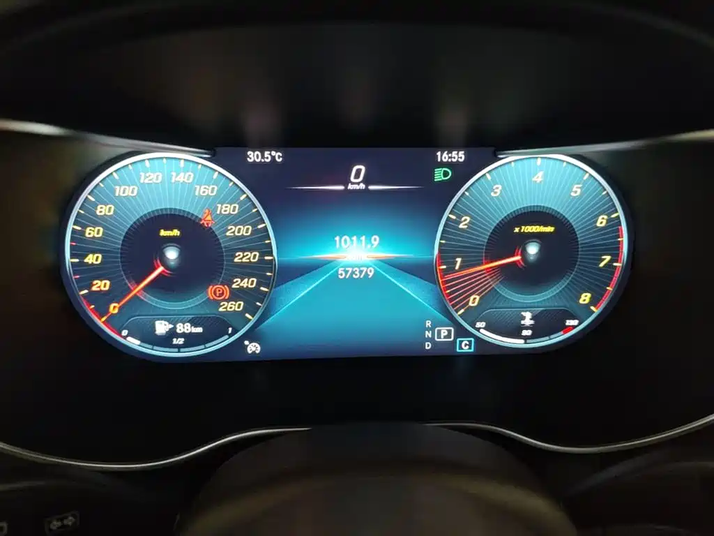 Mercedes-Benz GLC 2020 Facelift GLC 260 L 4MATIC Dynamic фото 12