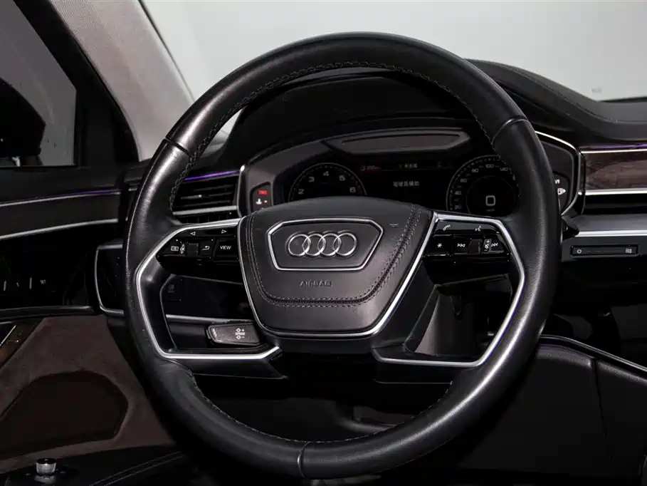 Audi A8 2023 A8L 50 TFSI quattro Exclusive фото 23