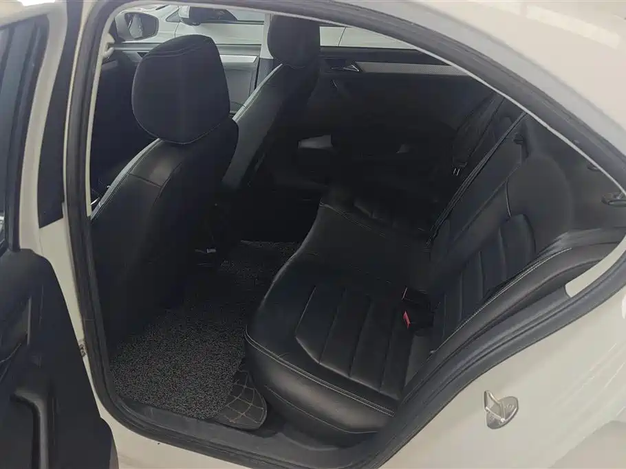 Volkswagen Jetta 2015 1.4L Manual Comfort фото 11