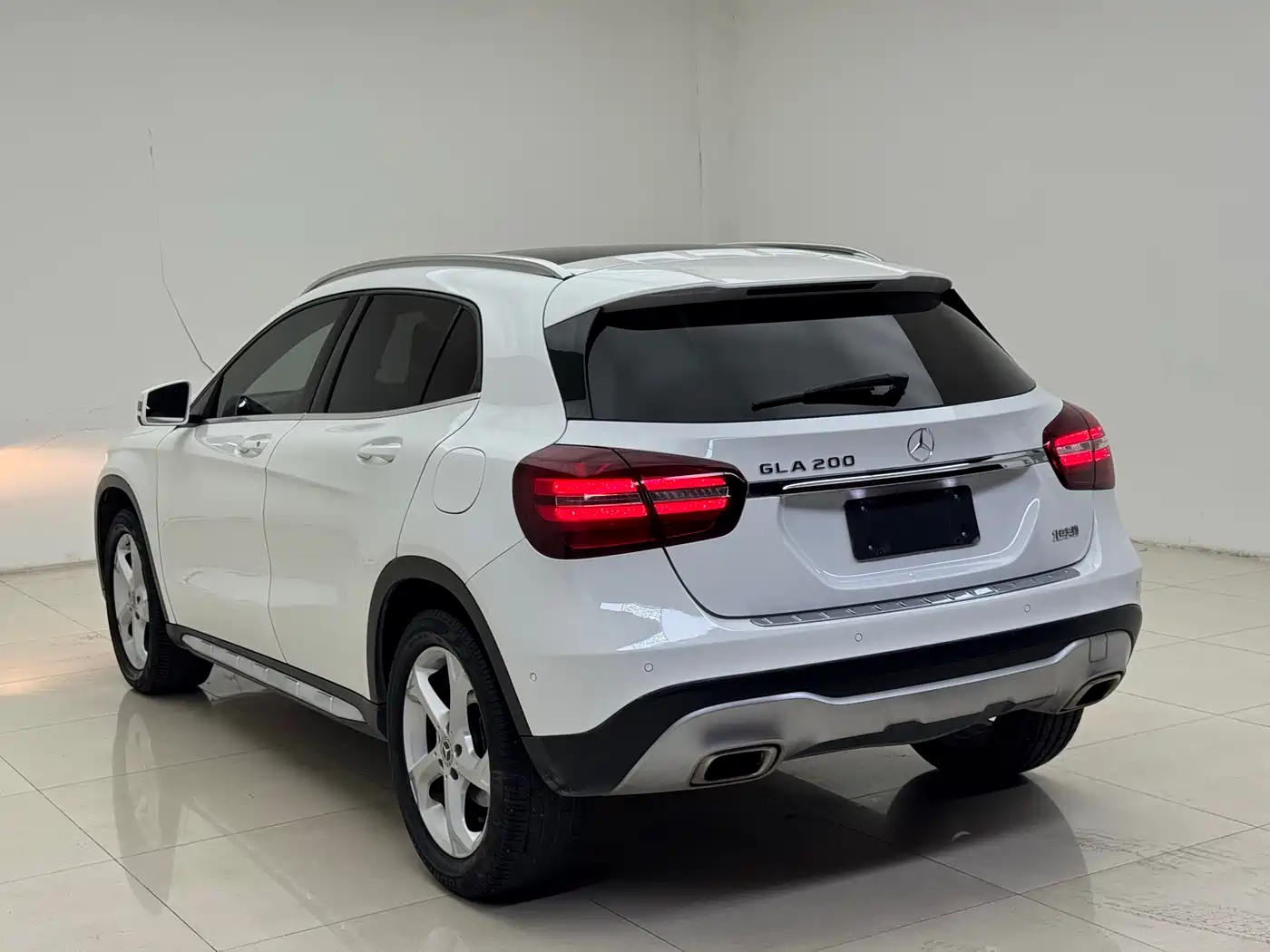 Mercedes-Benz GLA 2017 GLA 200 Dynamic фото 6