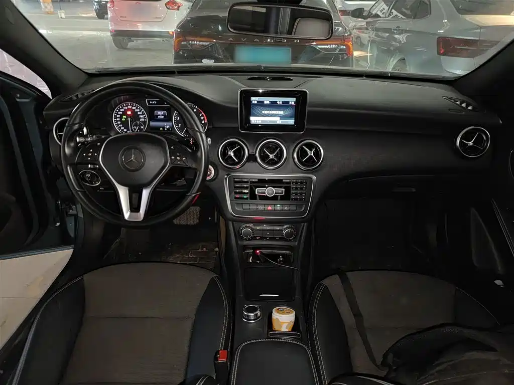 Mercedes-Benz A-Class (Import) 2015 A 180 фото 6
