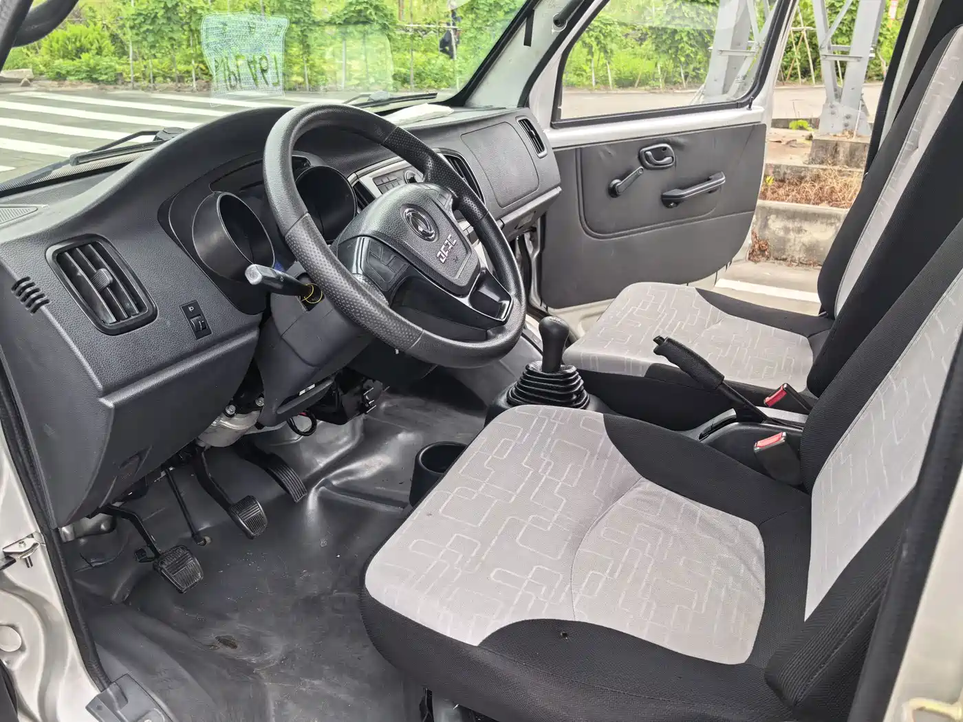 Dongfeng Xiaokang D52 2018 2019 1.5L Basic Model Rear Dual Wheels China V DK15