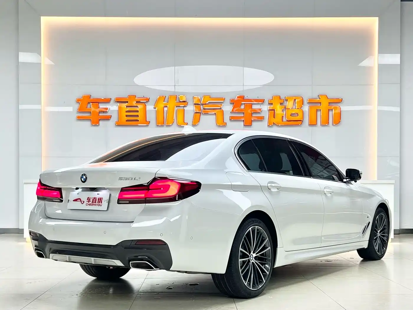 BMW 5 Series 2021 530Li Leading M Sport Package фото 5