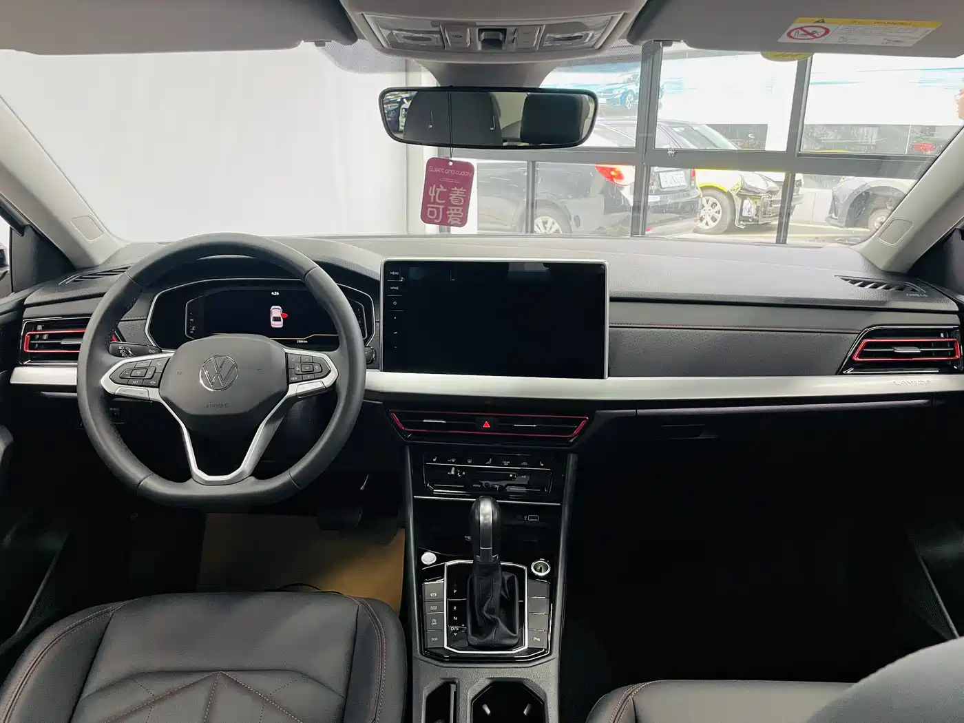 Volkswagen Lavida 2024 Model 300TSI DSG Starlight Leading Edition фото 7