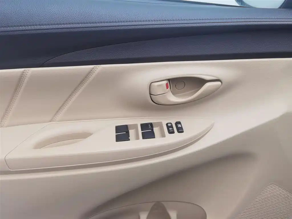 Toyota Vios 2014 1.5L Manual Wisdom Edition фото 9