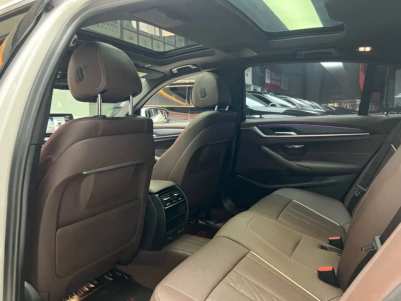 BMW 5 Series 2021 530Li Leading M Sport Package фото 11