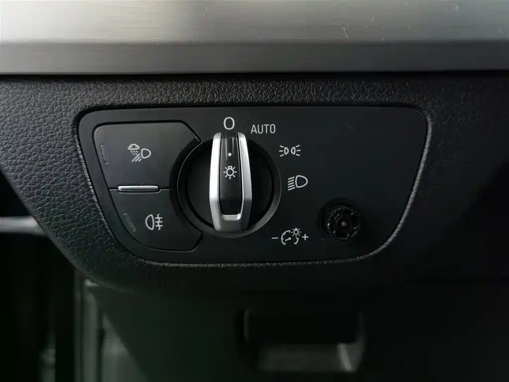 Audi Q5L 2020 Facelift 40 TFSI Honor Progressive фото 21