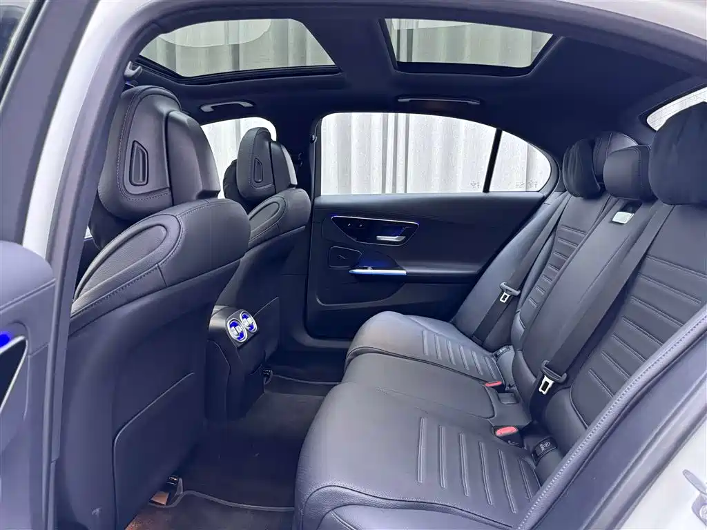 Mercedes-Benz C-Class 2024 Second Facelift C 260 L Sport фото 9