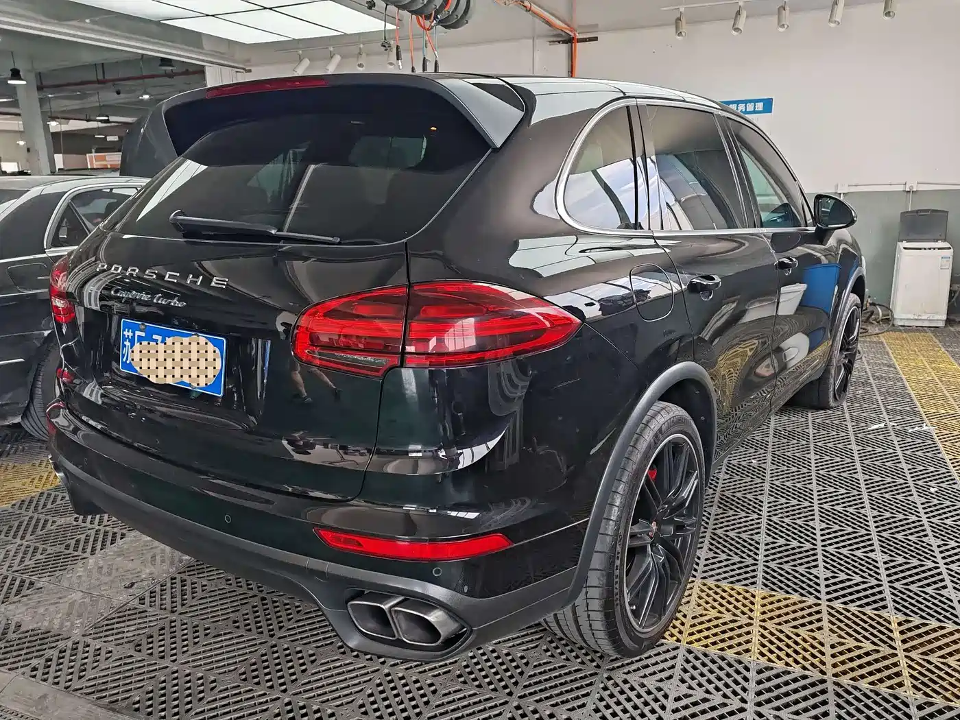 Porsche Cayenne 2015 Cayenne Turbo 4.8T фото 14