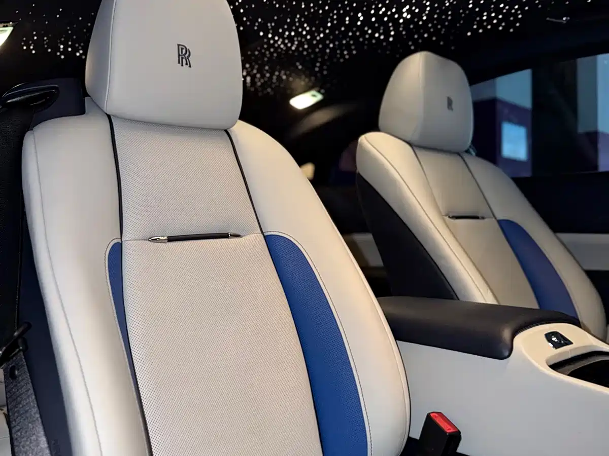 Фото 24 - Rolls-Royce Wraith
