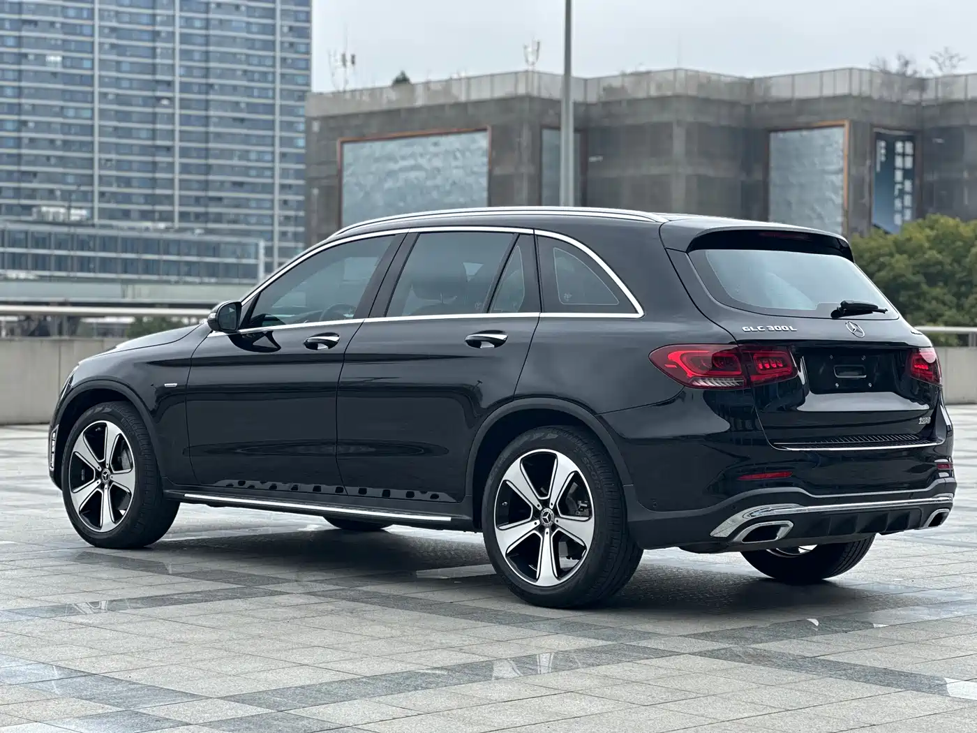Mercedes-Benz GLC 2022 Facelift GLC 300 L 4MATIC Dynamic Collector's Edition фото 15
