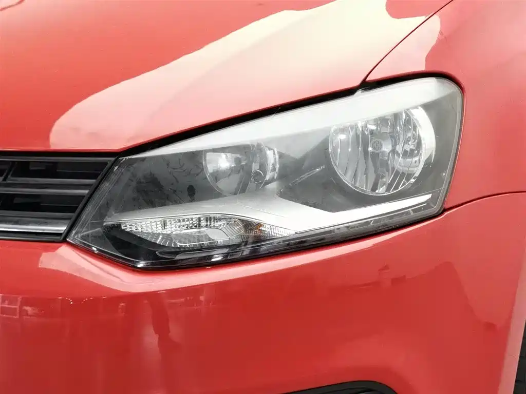Volkswagen Polo 2016 1.4L Manual Trend фото 7