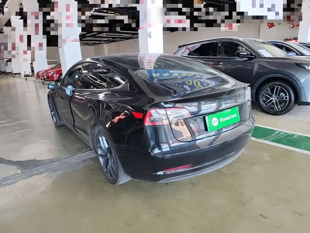 Фото 5 - Tesla Model 3