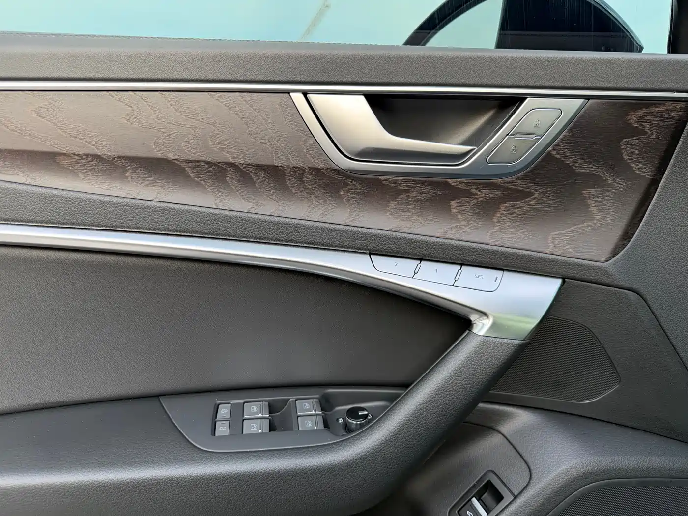 Audi A6L 2023 45 TFSI quattro Premium Elegance фото 9